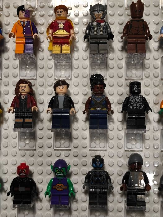 LEGO мини фигурки - Марвел и ДиСи