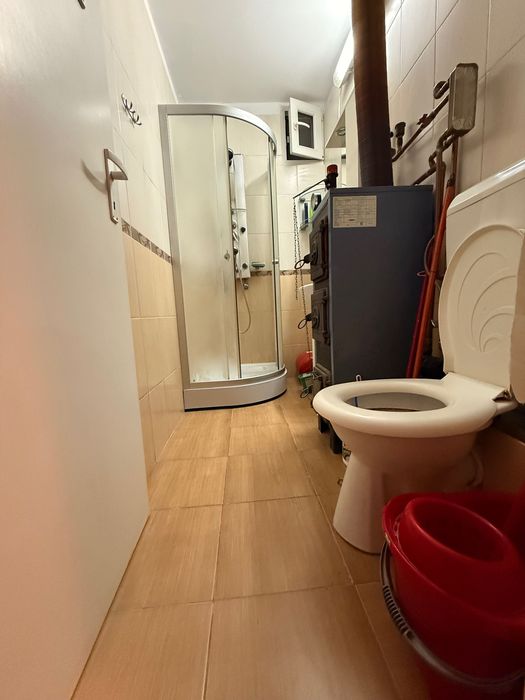 Vând apartament 2 camere Ultra Central in Ștei !