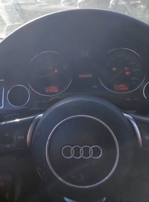 Продам на авторазбор Audi A8