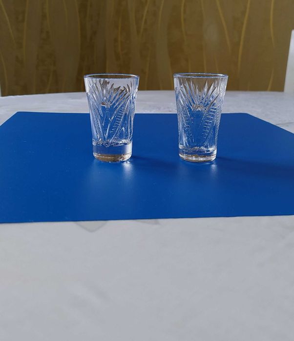 Хрустальные рюмки. 11 штук.