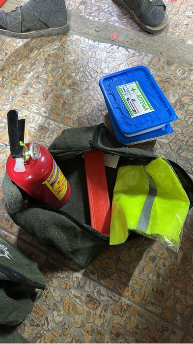 Комбо огнитушитель аптечка знак жилет весь комплект