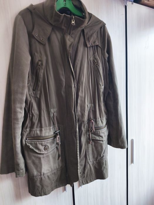 Дамско яке синьо, червено и зелено