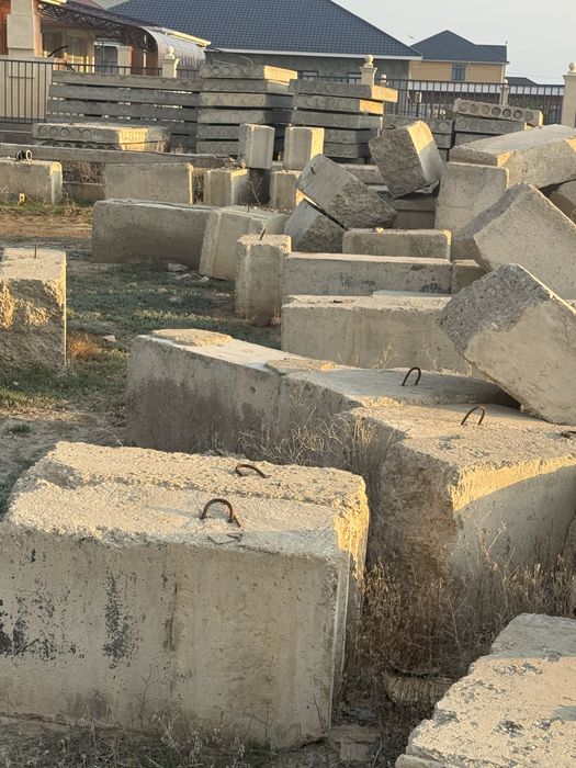 Фундаментные блоки, плита перекрытия