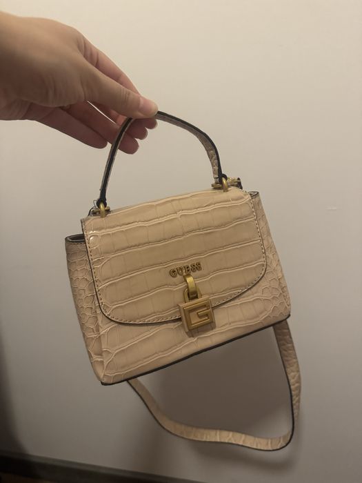 Чанта Guess - малка