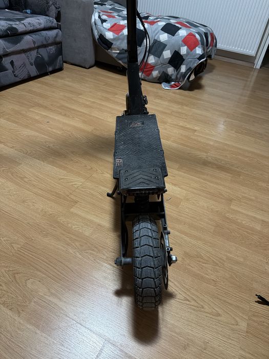 trotineta electrica kukirin g2 nu fac schimburi cu alte produse in afara de g4