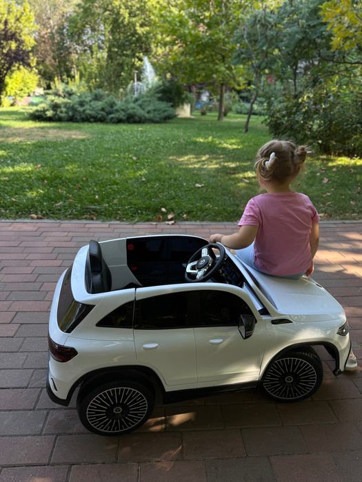 Mașinuță electrică Mercedes