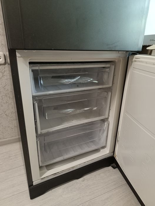 Холодильник б/у продам