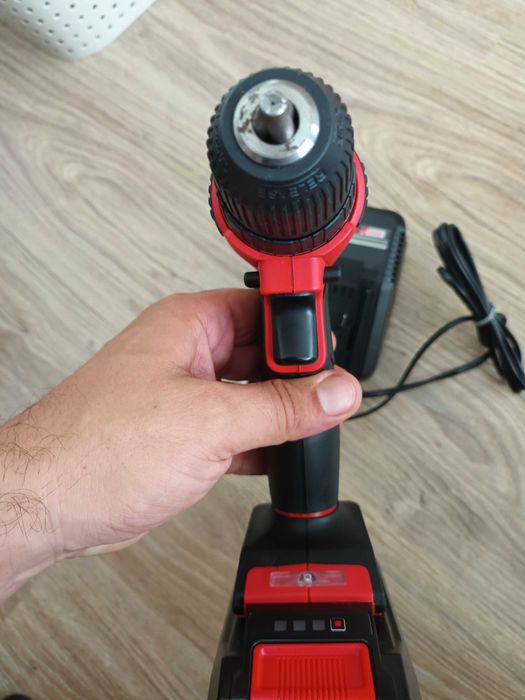 Безчетков винтоверт Einhell 18 V.