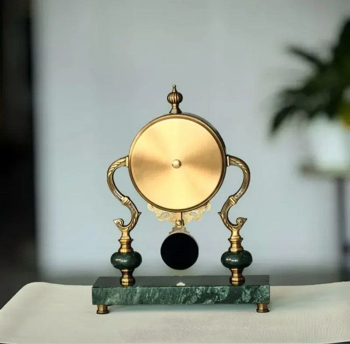 Часы настольные  цветы зелёный европейский