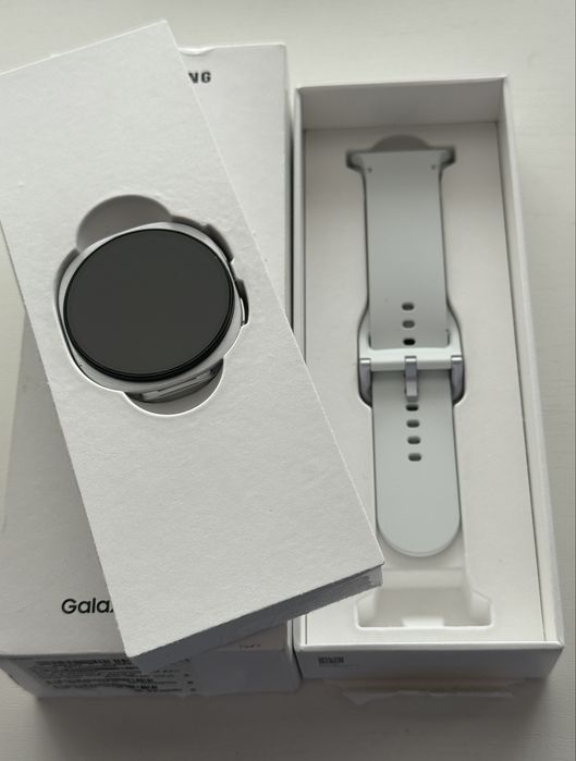 Samsung Galaxy Watch 8 44 mm, nou!