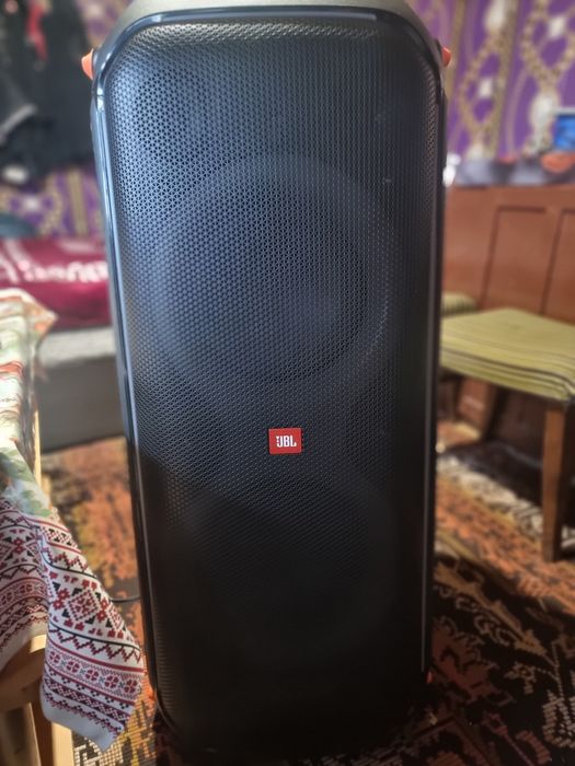 Jbl party box 710