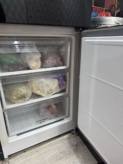 Продам холодильник