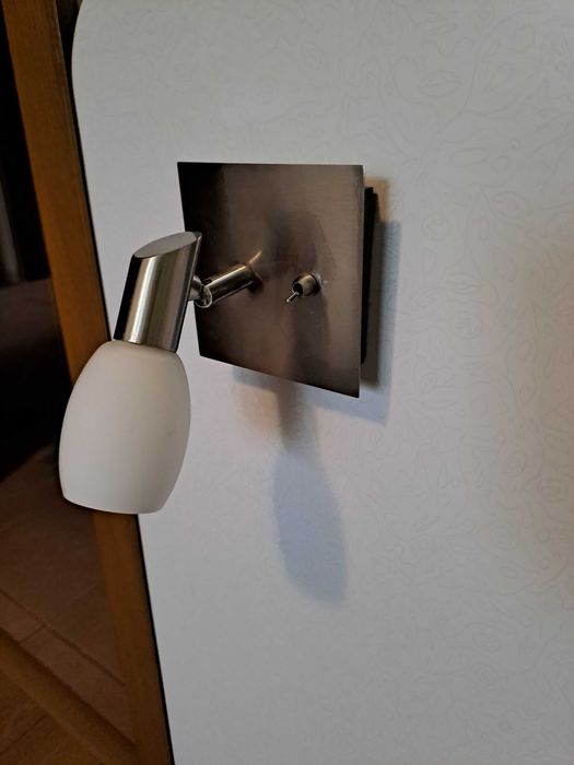 Стенна нощна лампа с ключе,