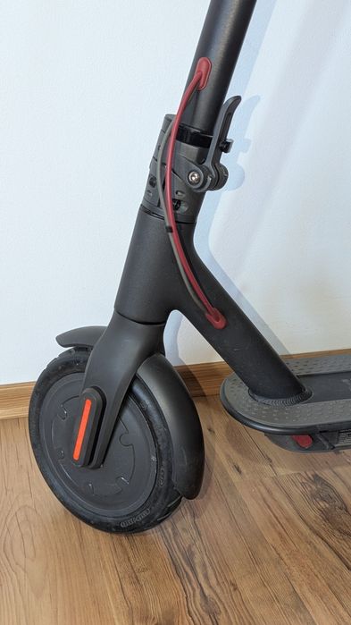 Vând trotinetă electrică Xiaomi M365 – stare bună – perfect funcțională