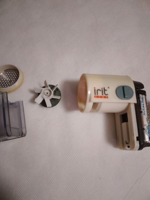 Машинка для удаления катышков