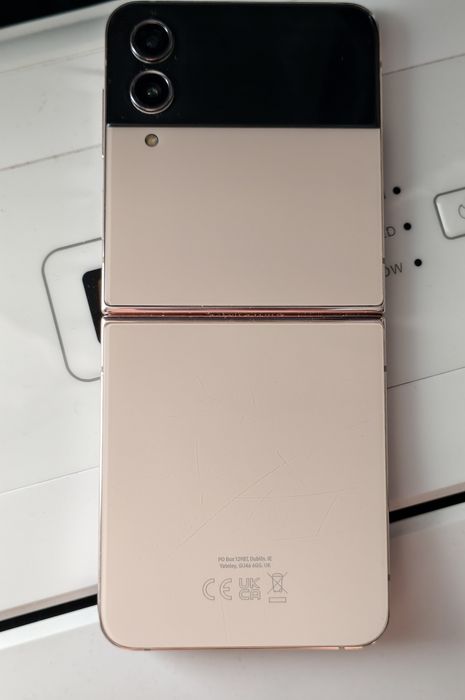 Samsung Flip 4 5G