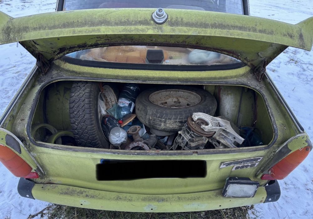 Vând trabant de colecție