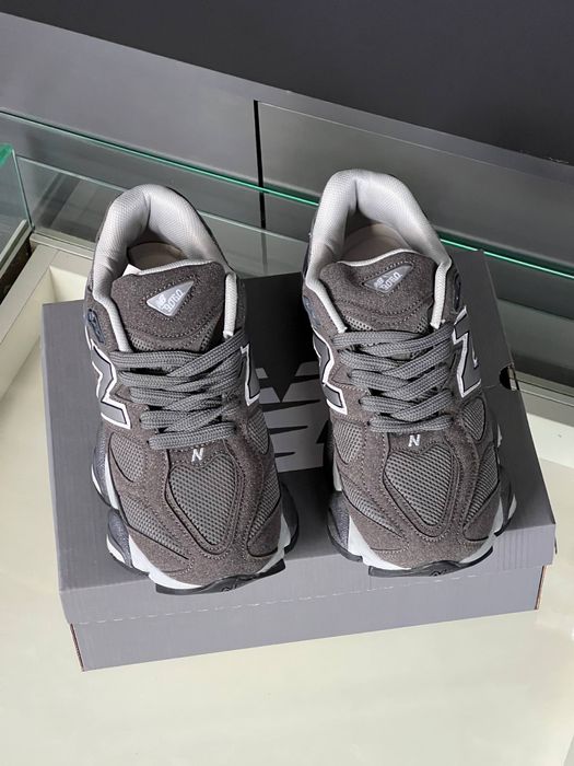 Дамски маратонки New Balance 9060