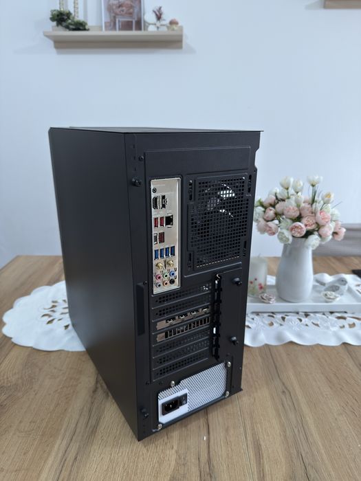 PC Gaming High-End, RX7800XT 16GB, Ryzen 5 7600X, 32GB DDR5