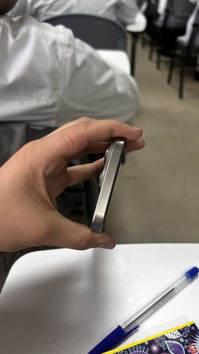 iPhone 15 pro max 94%
