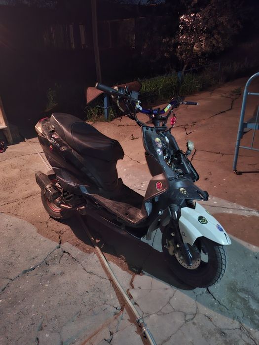 Продам скутер м8