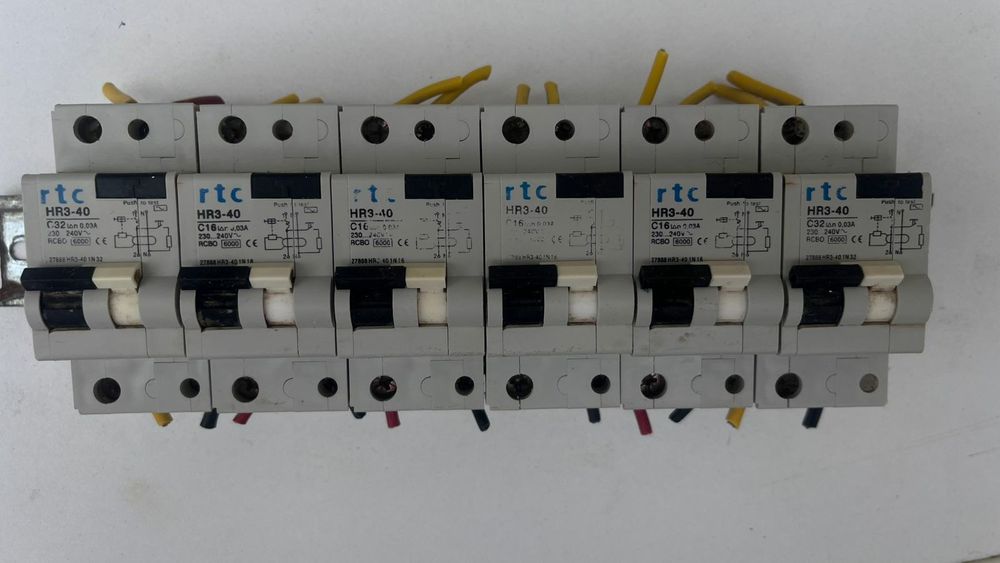 Продается автомат в отлич сост срочно