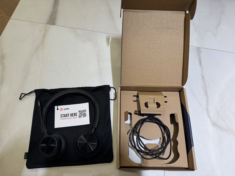 Wireless / Безжични слушалки Poly VOYAGER 4320 UC Stereo