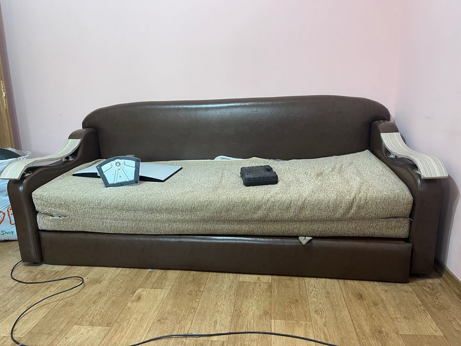 Отдам диван бесплатно! Самовывоз