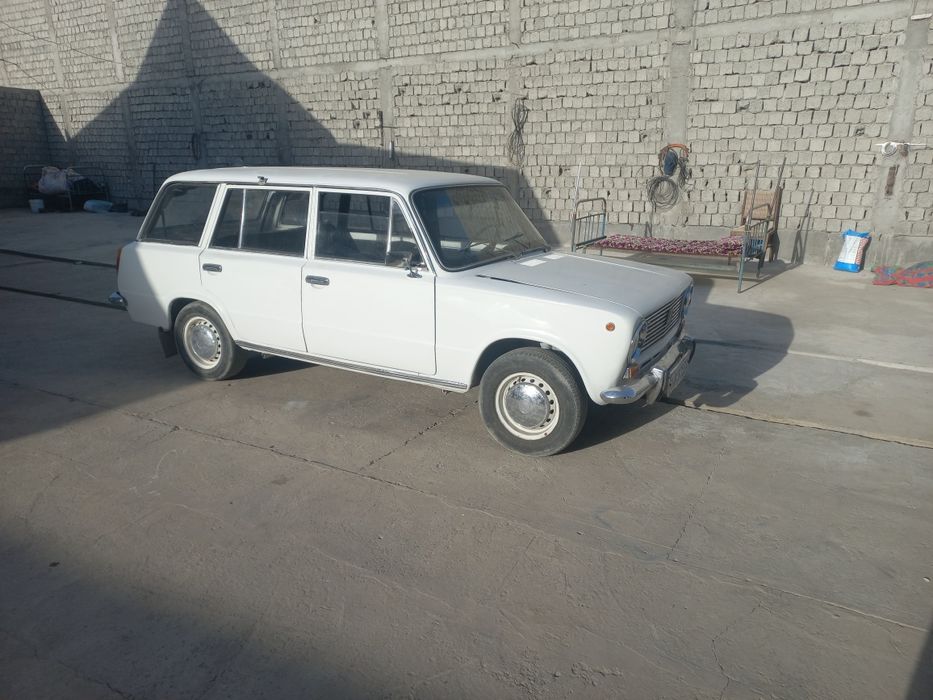 Ваз2102 сотилади