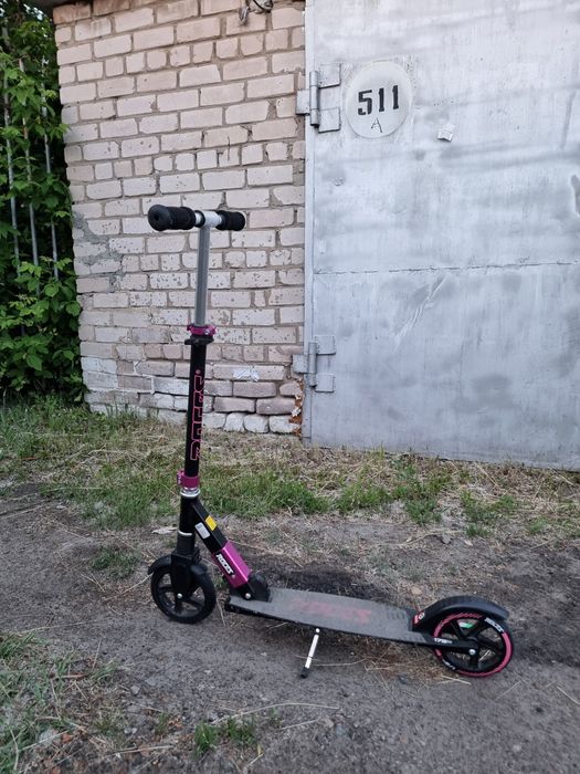 Продам самокат Roces 175