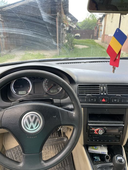 VOLKSWAGEN Bora 2004 — imagine 4