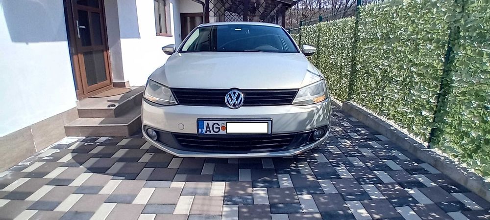 VW Jetta 2012/variante Mercedes CLA/AMG 2019