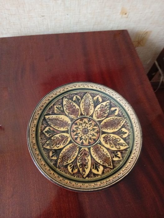 Ваза,ляган керамические,жилет национальный женский