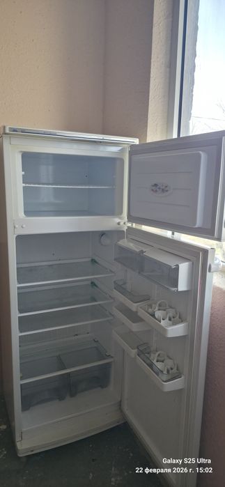 Продаётся не рабочий холодильник Atlant