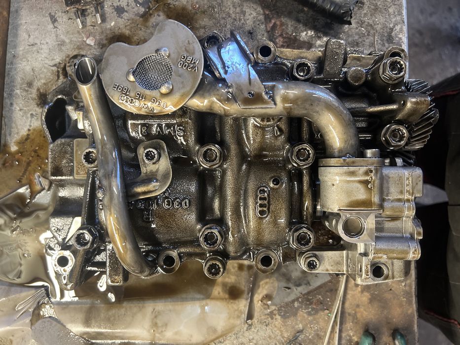 Маслена помпа с балансиращи валове за VW 2.0 TDI