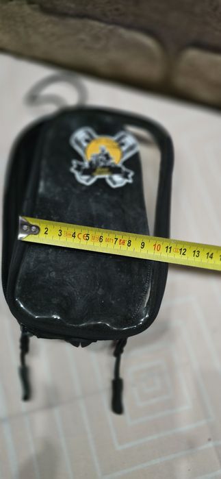 Suport moto pentru telefon pe rezervor