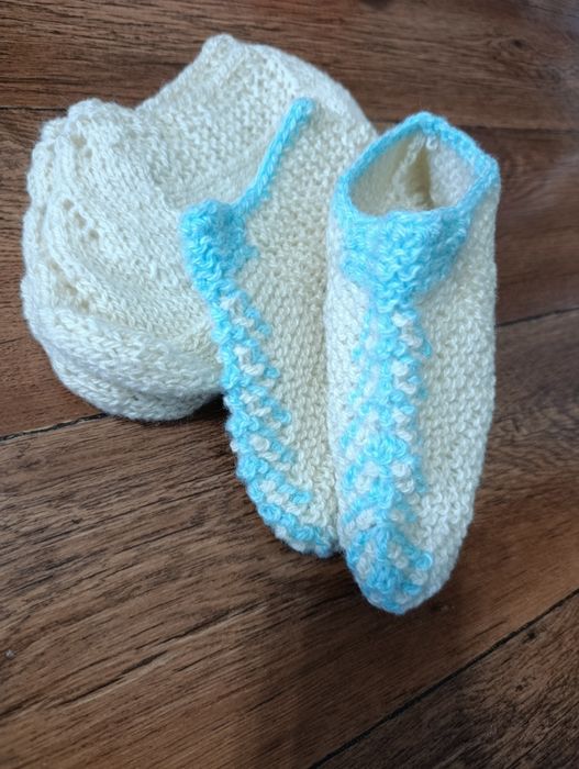 Продам вязаные наски, следи