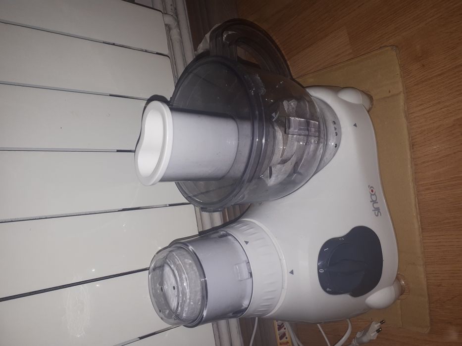 Vand robot de bucatarie cu 4 functii