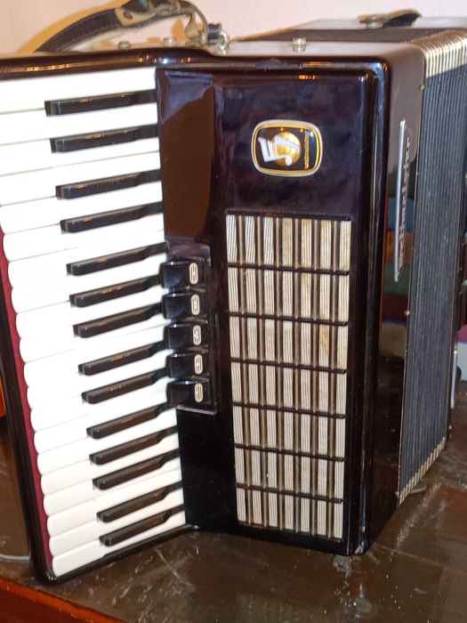 Weltmeister Stella Accordion