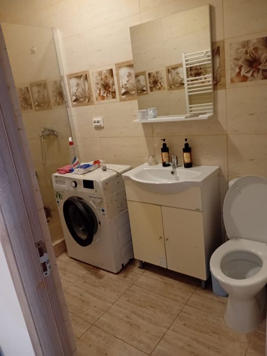 Se inchiriaza apartament in  1 Mai