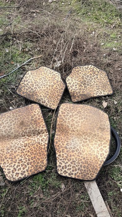 Продам полики леопард и оплетки на руль