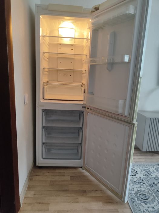 Продам холодильник SAMSUNG