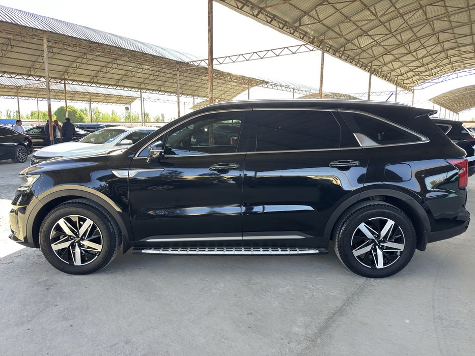 Киа Соренто 2023 2.5 ли