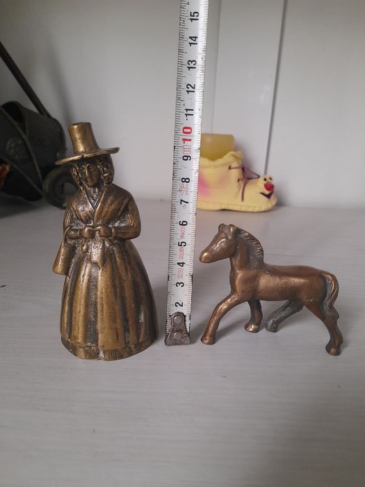 Газени фенери,бронзови звънче и кон,Картини,поднос