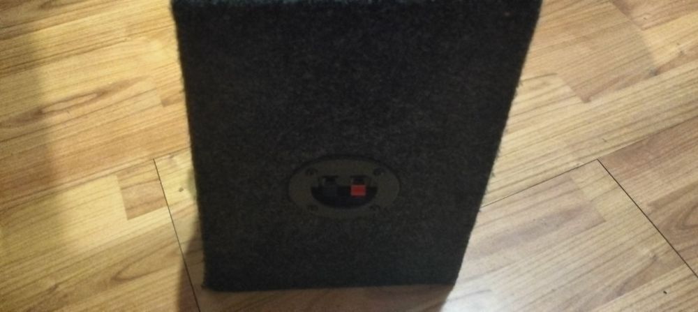 Tun de bass negru