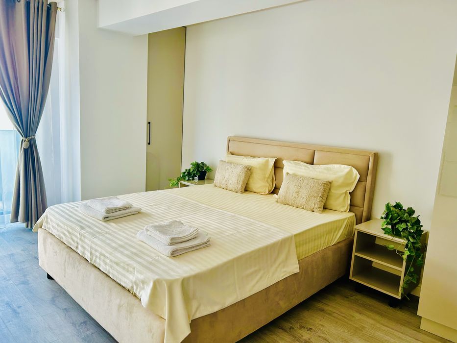 Regim Hotelier Adamant Towers