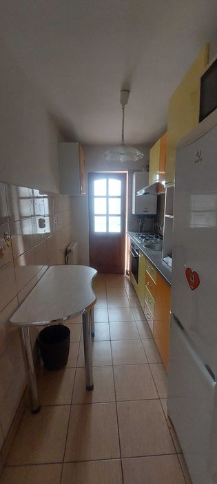 Apartament 3 camere de închiriat în Mănăștur – str. Mehedinți, etaj 7, decomandat, parcare