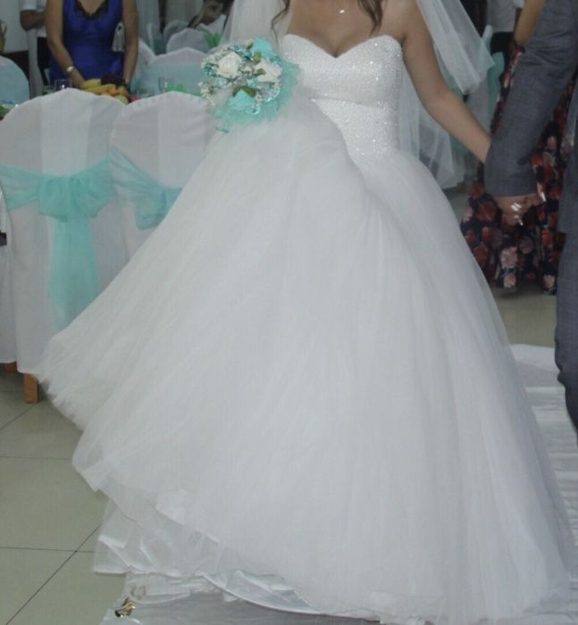 Свадебное платье