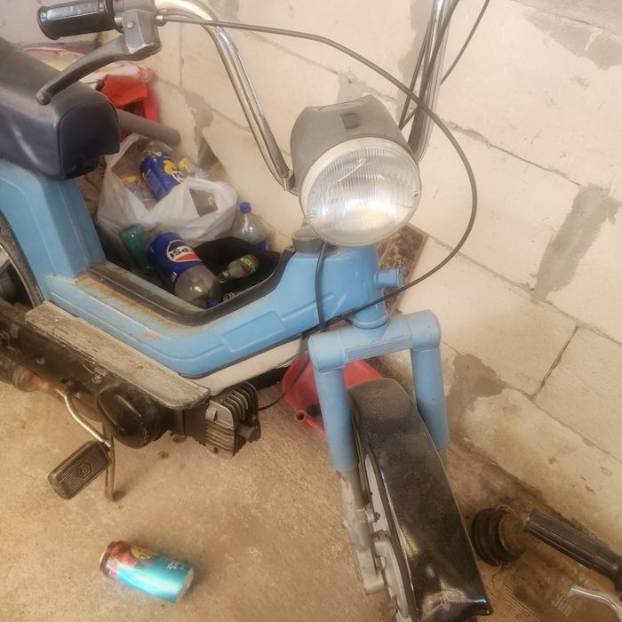 Vand Piagio si in stare buna ,nu tine franele si nu are acte.