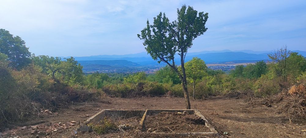 Парцел Крушовски баир    топ локация.   С архитектурни планове.  1